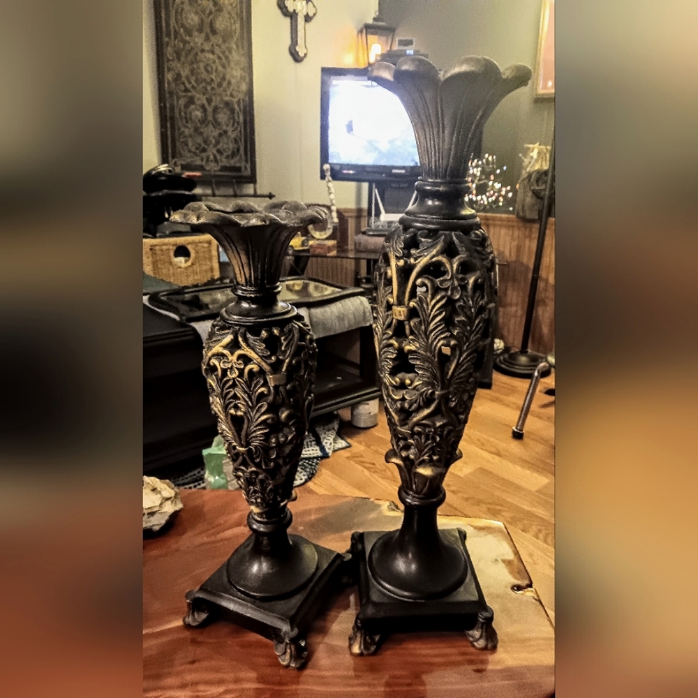 Set of two pillar candle holders